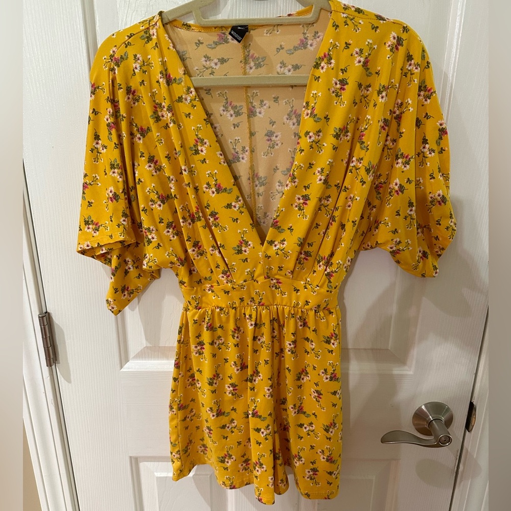 Windsor Yellow Floral jumper shorts made in the USA size extra small